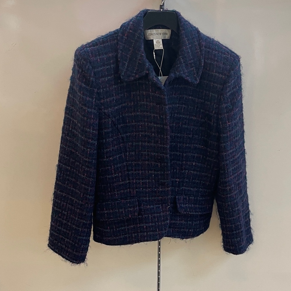 CHANEL Navy and Pink Tweed Blazer